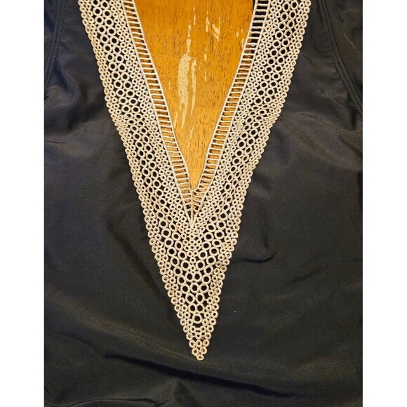 Size Medium One Piece Swimsuit New w/ Tags Black w/built in Bra Blooming Jelly - Picture 3 of 6